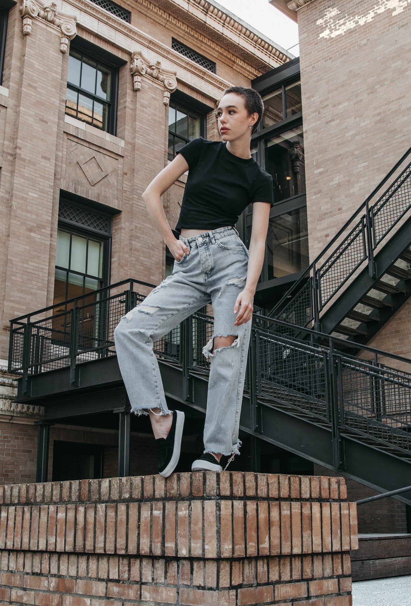 Person wearing the Leota Clog - Black