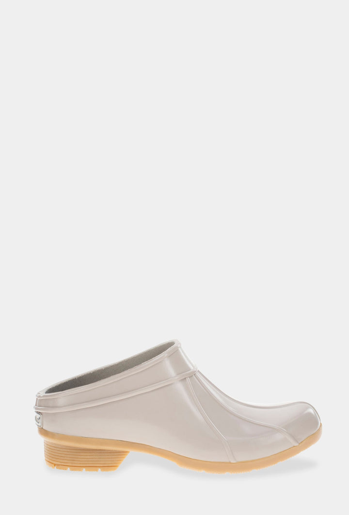 CLASSIC GLOSS HEEL CLOG - SAND - Chooka