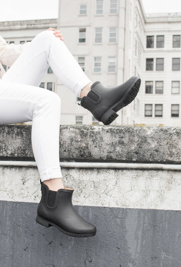 dv dolce vita nicole lug sole leather ankle boot